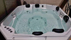 Spa hidromassagem Piccoli 4 a 6 lugares alto brilho