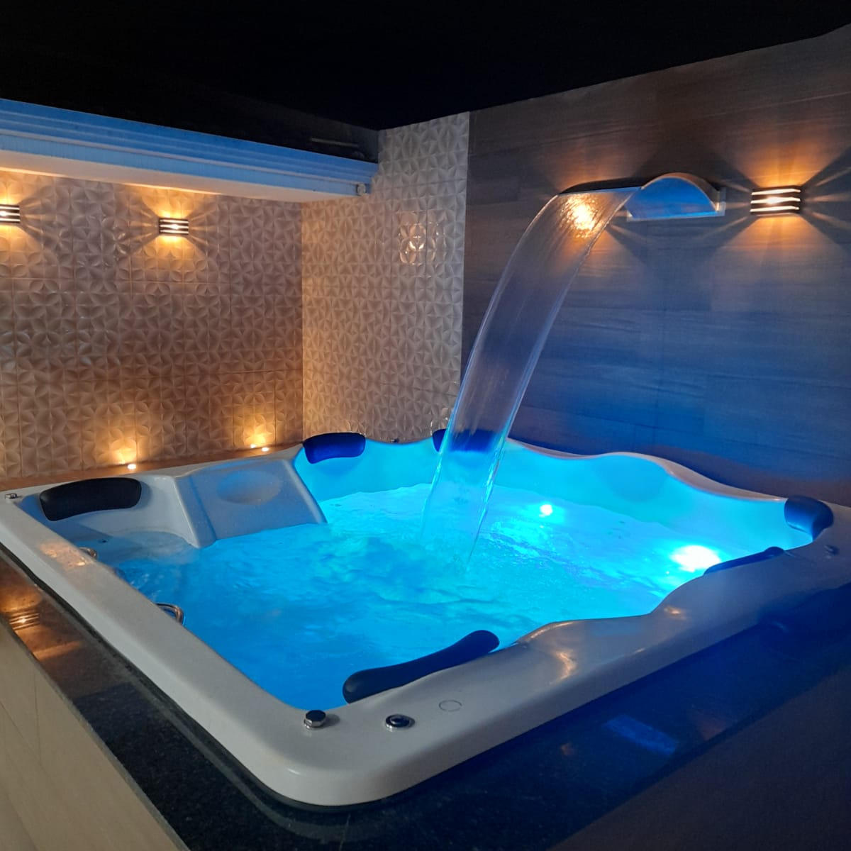 Banheira Spa com hidro Copacabana 7 lugares – SPLAZ BANHEIRAS