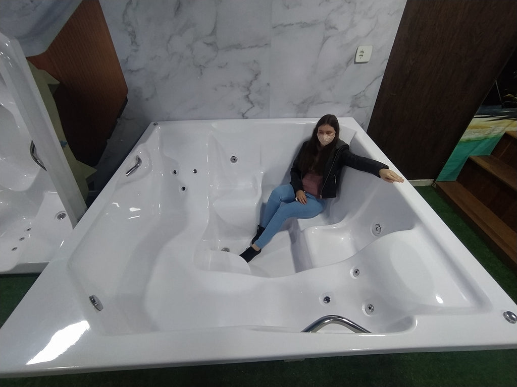 SPA VENEZA 2.00 x 2.00 COM 20 JATOS - AQUECEDOR E CROMOTERAPIA