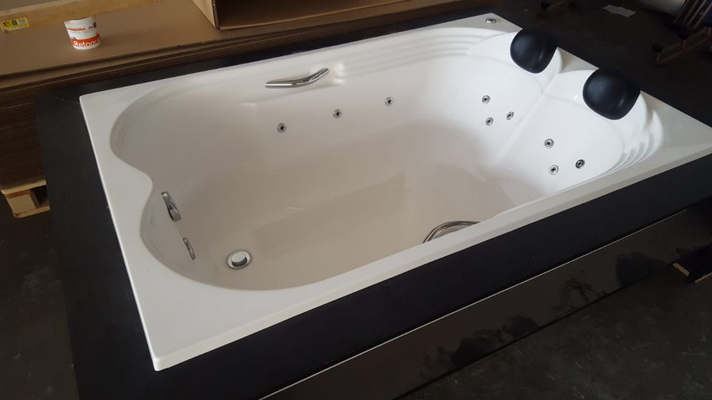 Banheira Dupla Com Hidro Itálica (C) 1,50 x (L) 1,20 x (A) 0,43