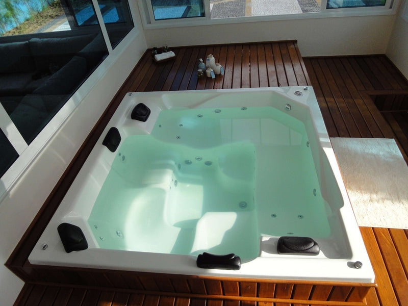 Spa 5 lugares com hidromassagem quadrado 2x2