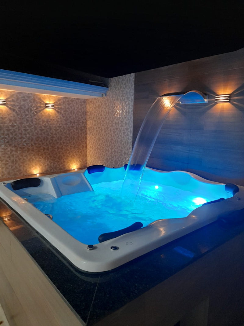 SPA 7 LUGARES COPACABANA 2.40 x 2.20 COM 20 JATOS