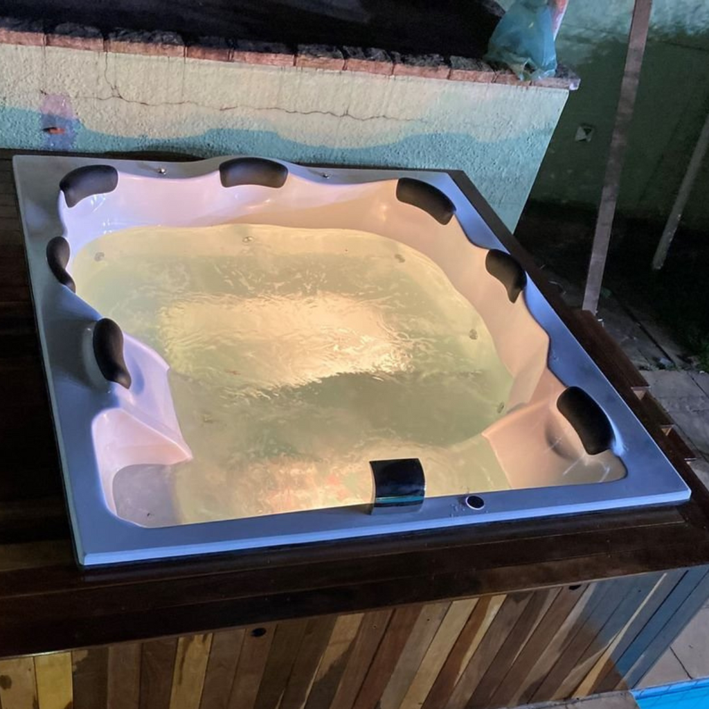 Spa completo com hidromassagem Copacabana 2.40x2.20 Aquecedor + led