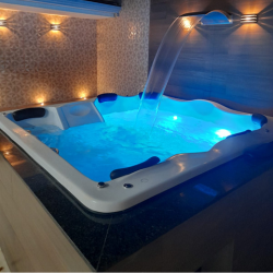 Spa 7 lugares hidro Copacabana 240x220 com aquecedor e led