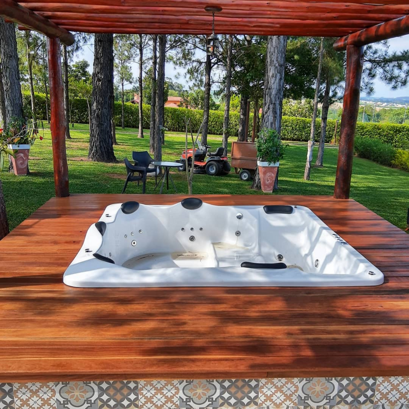 Spa hidromassagem Copacabana c/ 5 anos garantia
