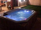 Spa com hidromassagem para 10 pessoas 2,90x2,20m